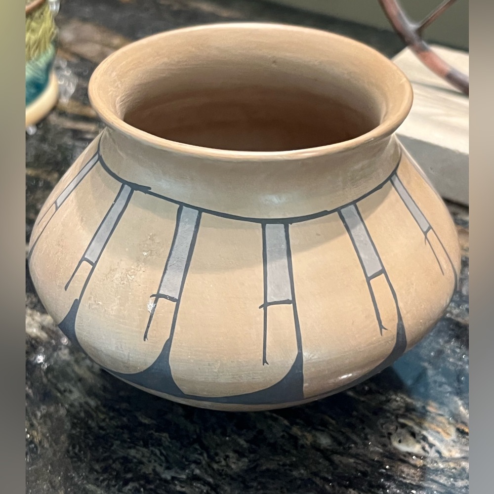 Vintage Mata Ortiz Pottery-Rene Heras Signed-Pot Or Vase-Table-Shelf-Native 1974